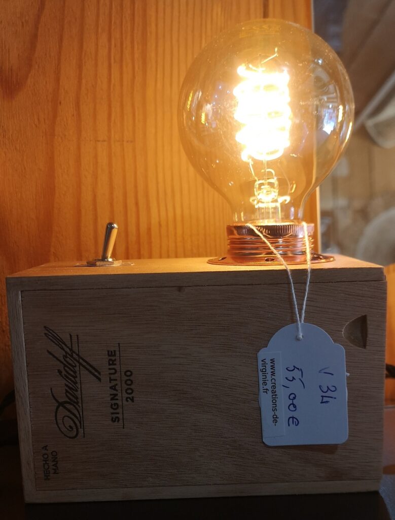 créations de Virginie atelier d'upcycling lampe boîte à cigare Davidoff
